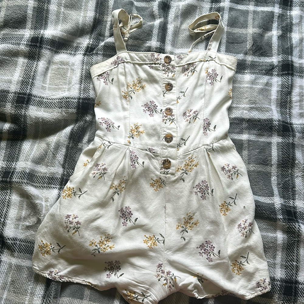 White/Cream floral romper size medium